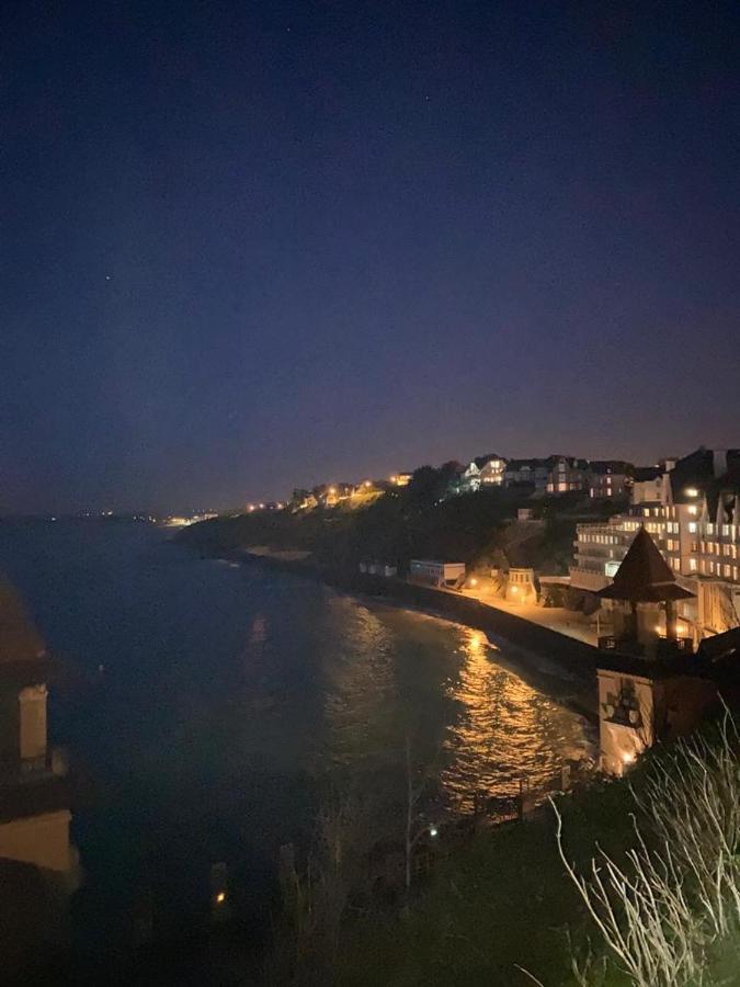Les Roches Grises, Luxueuse Villa Face Mer, 4Etoiles, Spa Et Jardin Panoramique, Societe La Clef Decamp Γκρανβίλ Εξωτερικό φωτογραφία